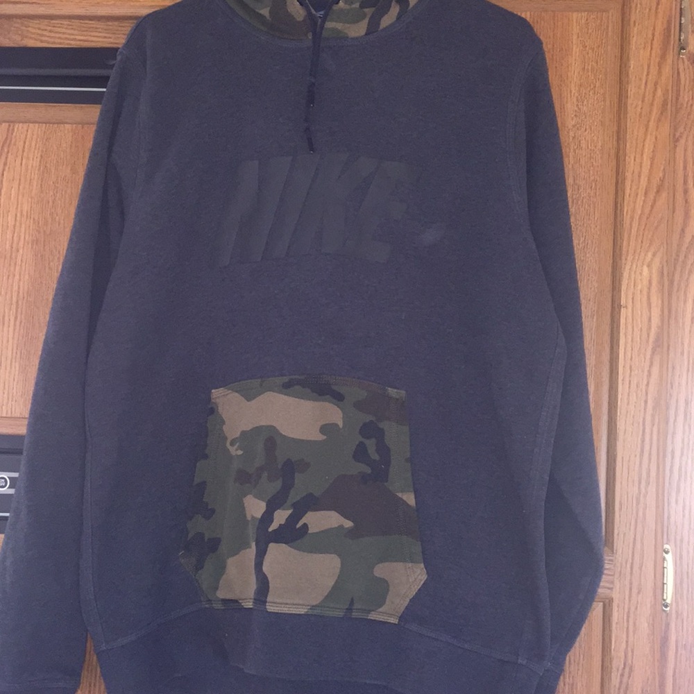 Camo and grey Nike sweatshirt!